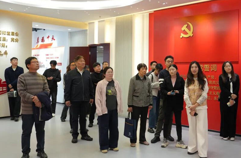 “千名書記進學院”春季主體班走進鵬飛集團